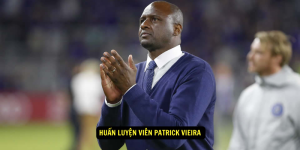 Huan luyen vien Patrick Vieira